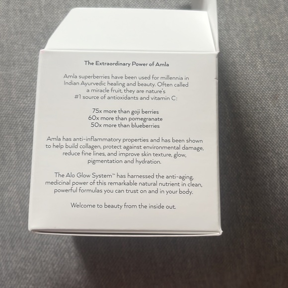 BNIB alo luminizing face moisturizer full size 2oz - Picture 6 of 6